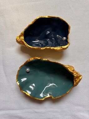 Oyster Shell Trinket Dishes - Navy Blue and Teal - Set of 2